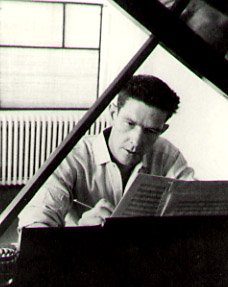John Cage e seu piano