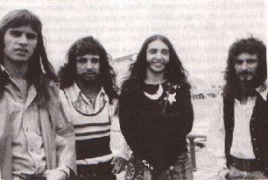 da esquerda para a direita: Liminha, Arnaldo, Sérgio e Dinho, em 1973