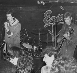 Ian e Les no primeiro show do Echo, no Eric's, em 1978
