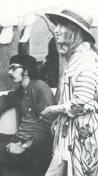 Hugh e Robert durante na França, em 1969