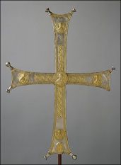 Cruz de procissão, em ouro, século XI